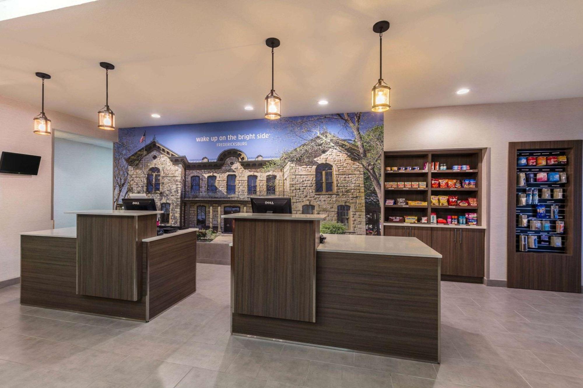 La Quinta By Wyndham Fredericksburg Hotell Eksteriør bilde