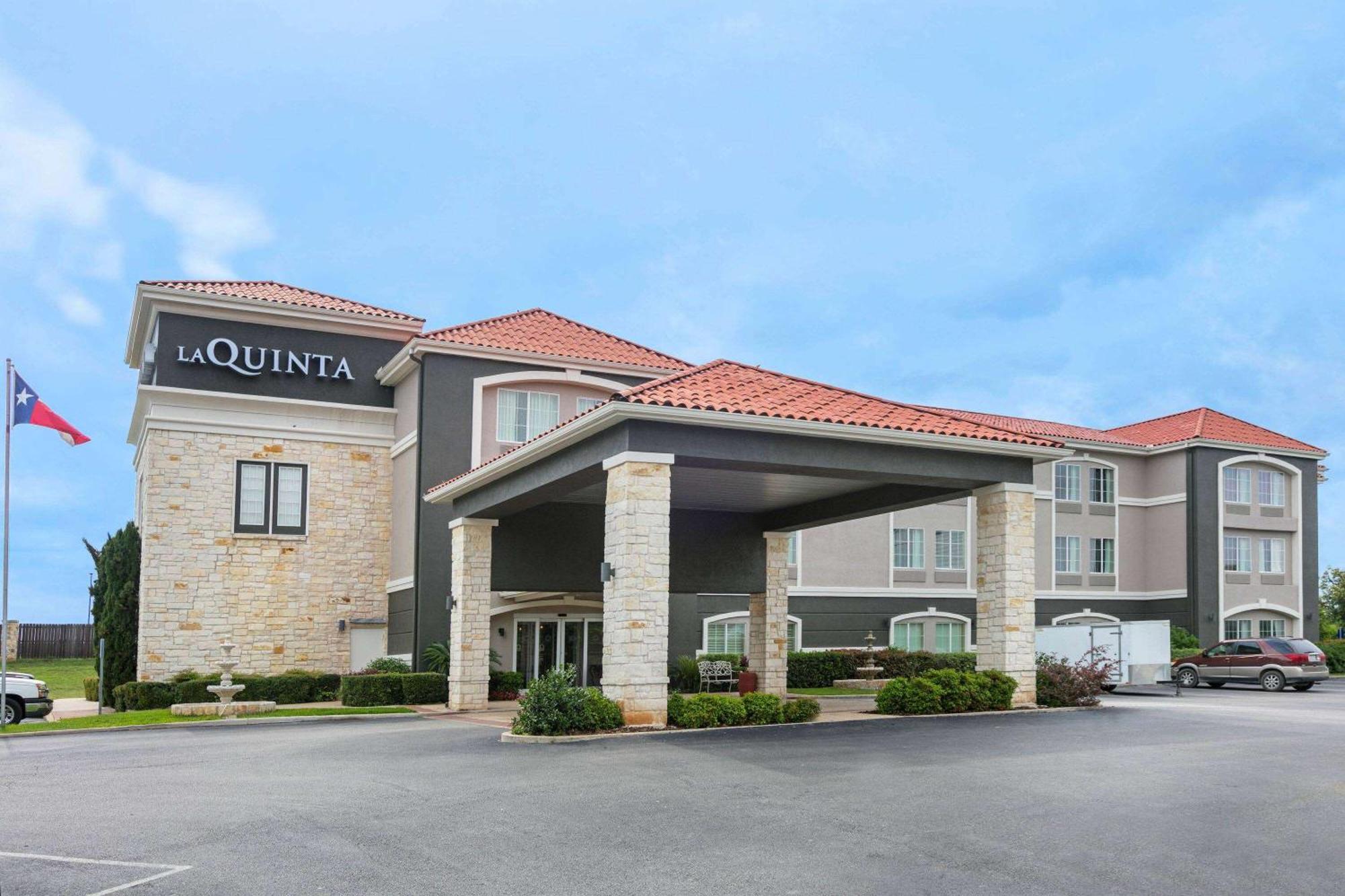La Quinta By Wyndham Fredericksburg Hotell Eksteriør bilde